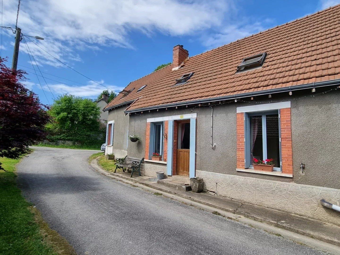 À vendre Maison 3 chambres entièrement rénovée à Jouac - 87