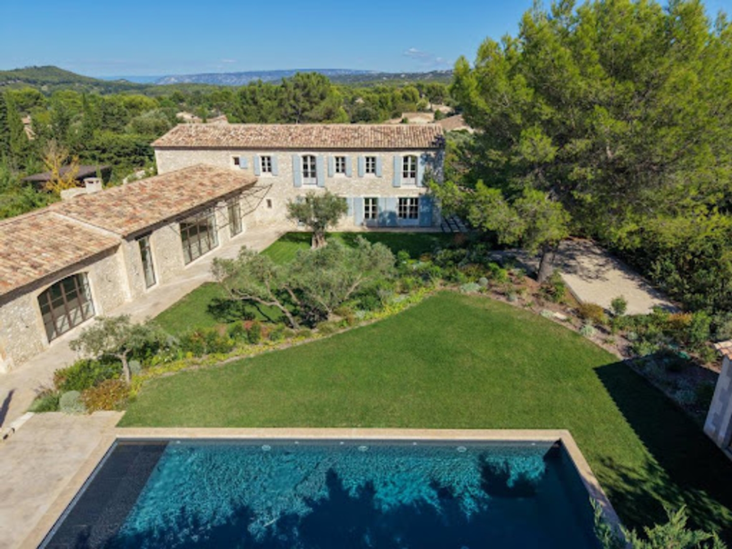 Maison à vendre - 8 pièces - 342m2 - Eygalières (13810)