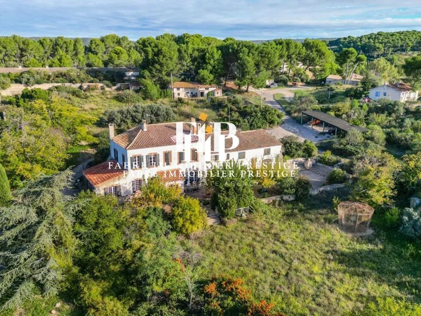 Maison de campagne 20 pièces 515 m²