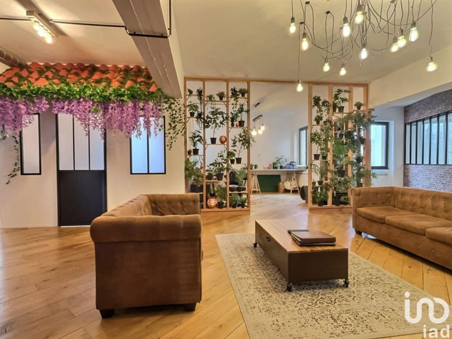 Immeuble commercial 217 m²