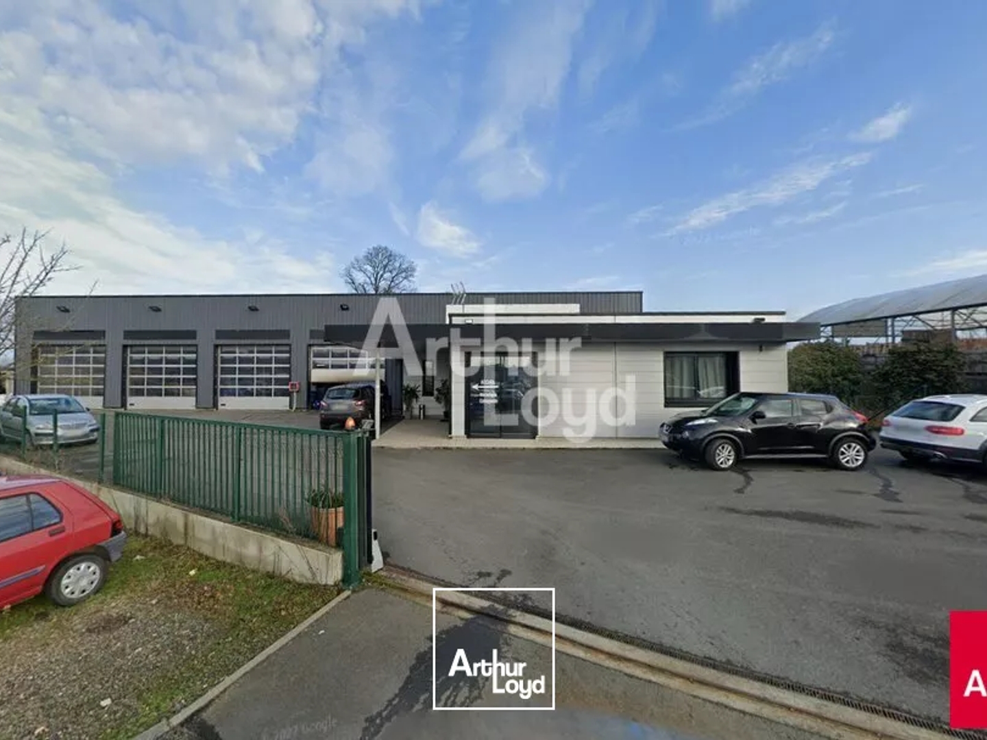 CHEVAIGNE - LOCAL D'ACTIVITE - A VENDRE - 850 M²