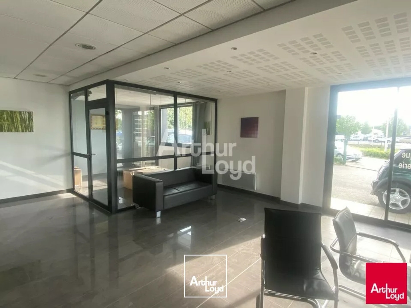 Locaux à vendre - 850m2 - Chevaigné (35250)