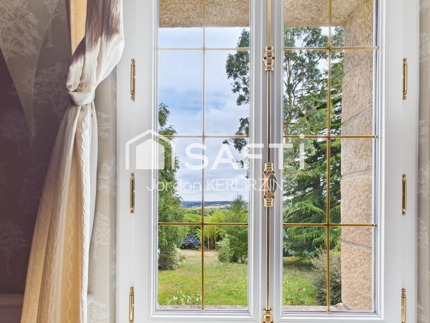 Maison de Prestige avec 6 chambres, sur un terrain de 10000m².