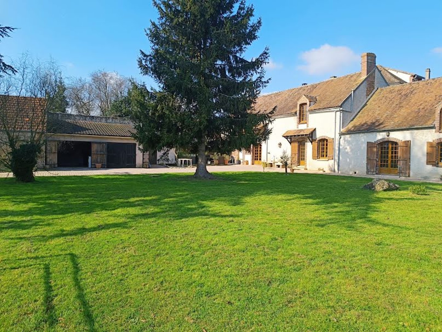 Maison 11 pièces 279 m²