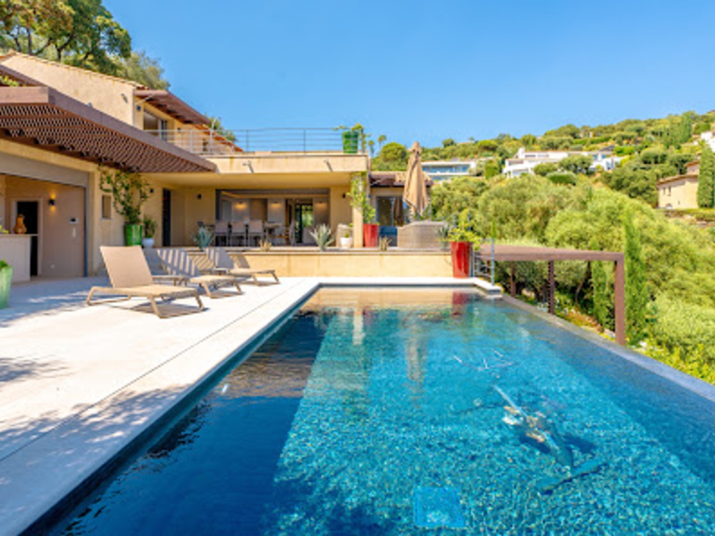 Maison à vendre - 7 pièces - 267m2 - Sainte-Maxime (83120)