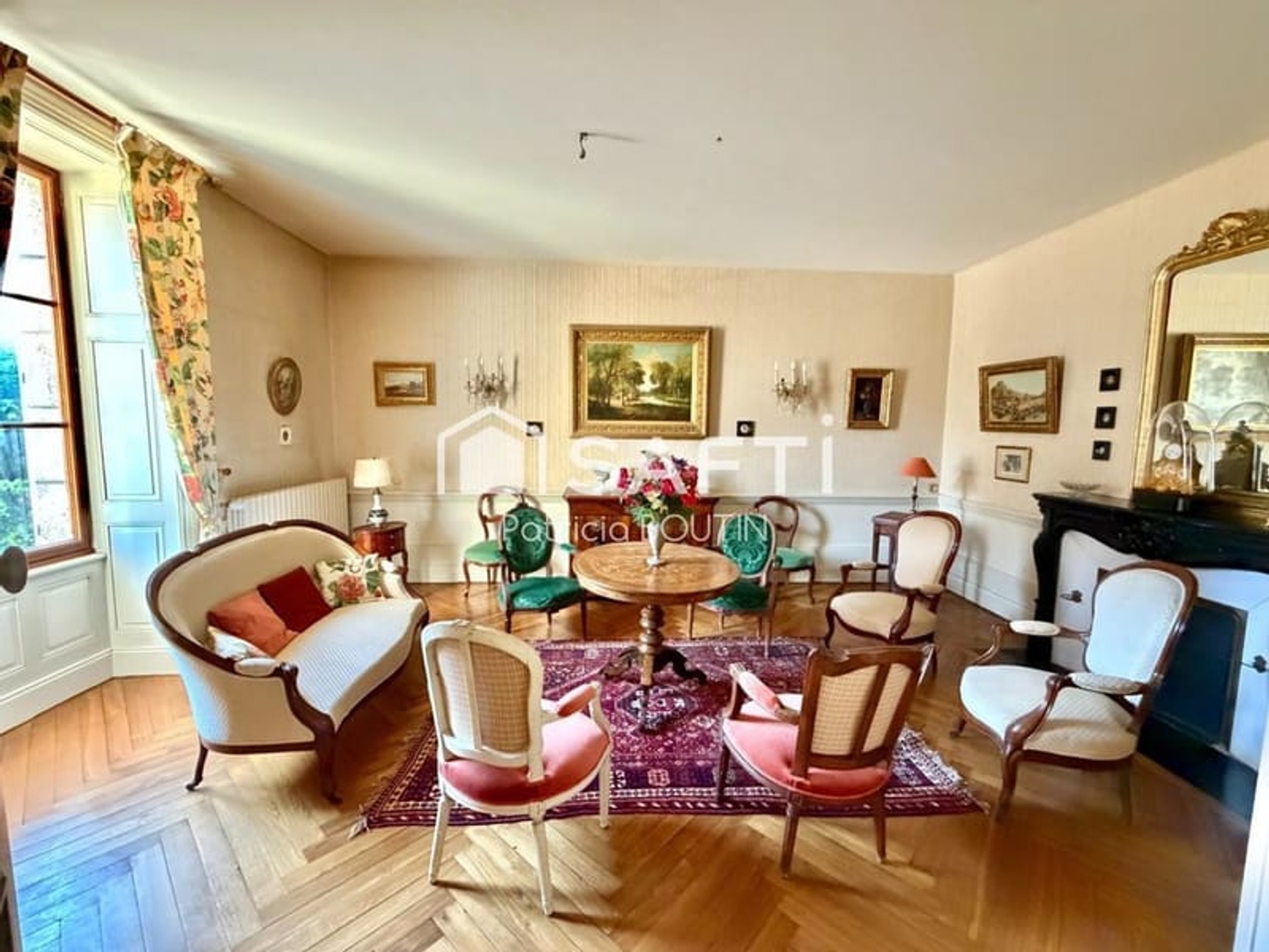 Maison à vendre - 9 pièces - 260m2 - Saint-Paul-En-Gâtine (79240)
