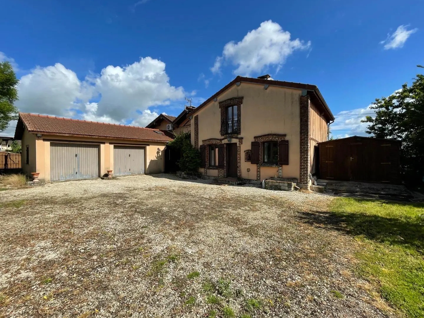 Maison à vendre - 7 pièces - 153m2 - Perthes-Lès-Brienne (10500)