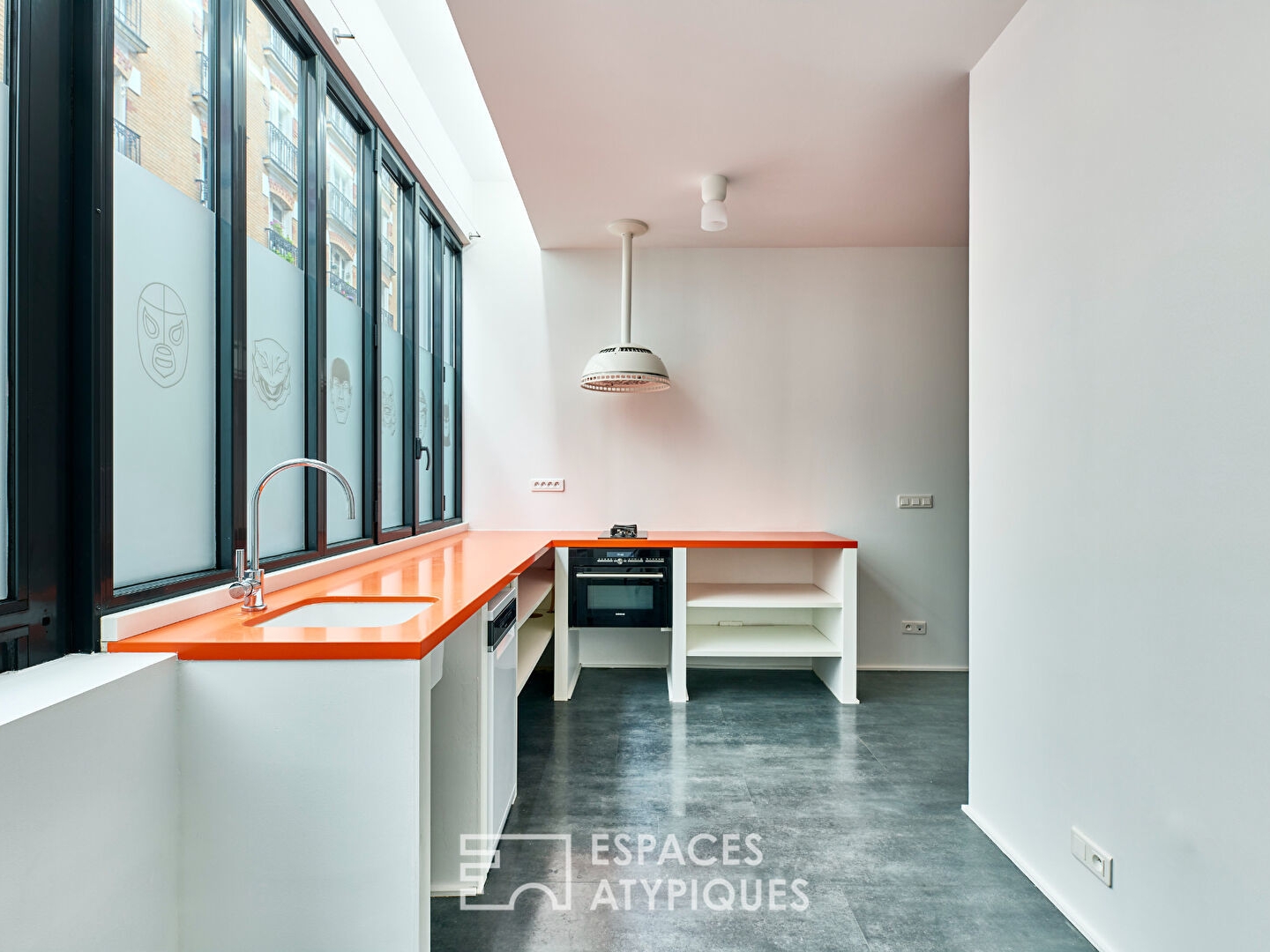 Parking / garage / box à vendre - 80m2 - Paris 18e (75018)