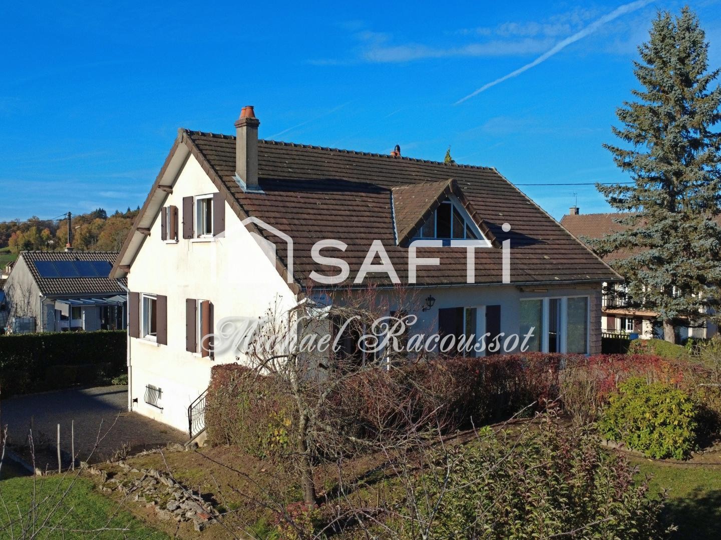 ETANG SUR ARROUX - Maison individuelle de 132 m² avec un terrain de 1057 m²
