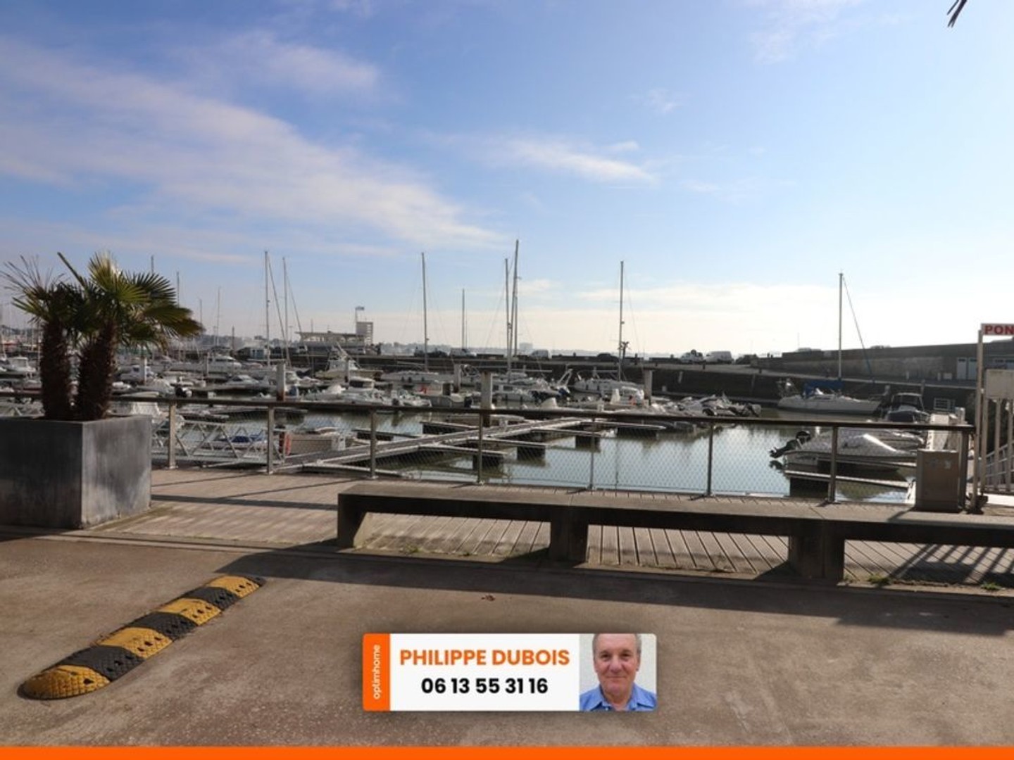 CESSION DROIT AU BAIL BOUTIQUE VETEMENT FACE PORT DE ROYAN