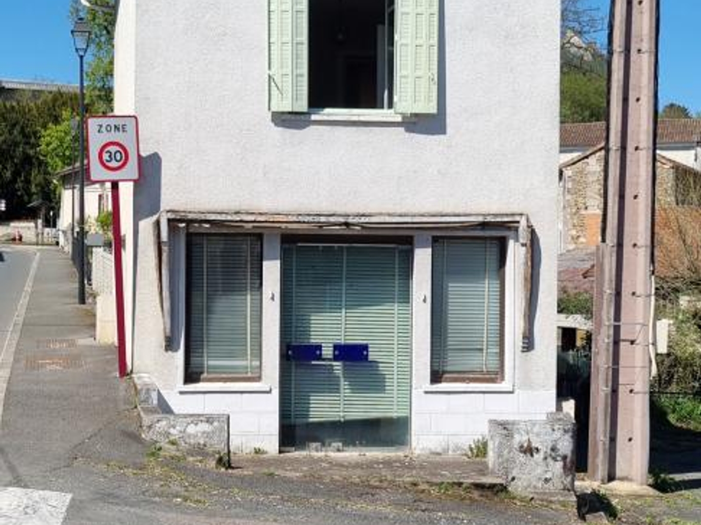 Immeuble à vendre - 5 pièces - 130m2 - Nontron (24300)