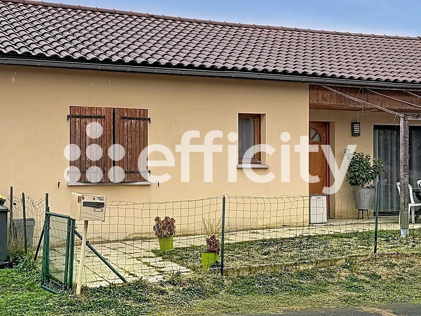 Maison à vendre - 6 pièces - 142m2 - La Monnerie-Le-Mo... (63650)