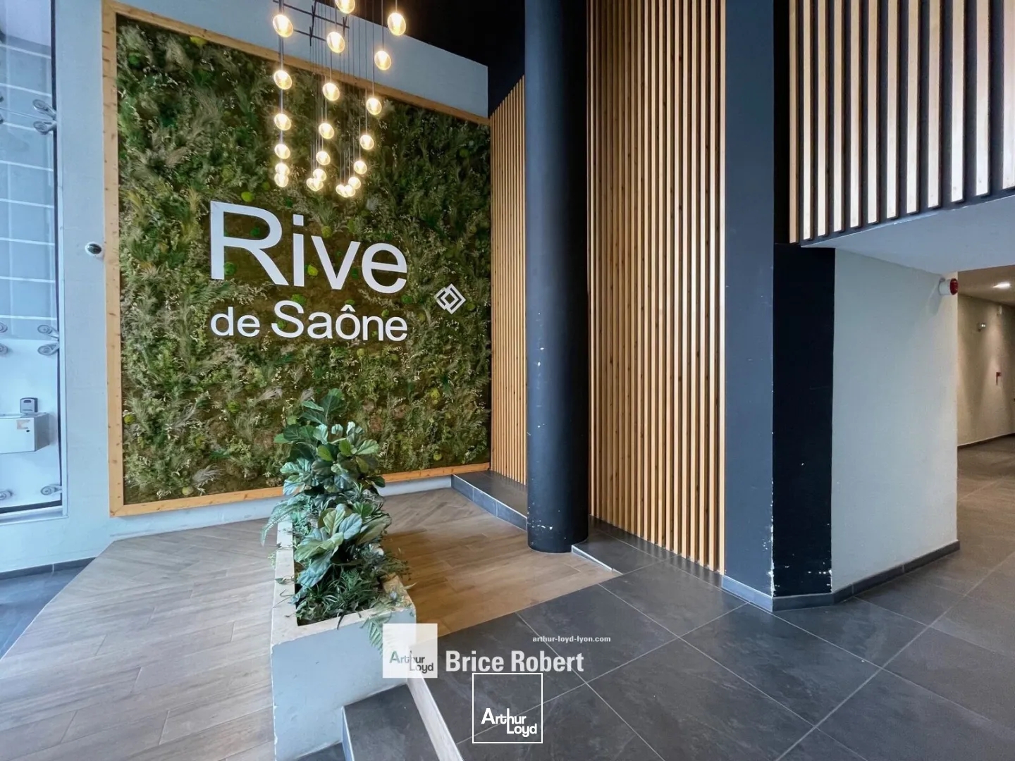 Bureaux à vendre Lyon 5ème avec parkings accessibles transports en commun
