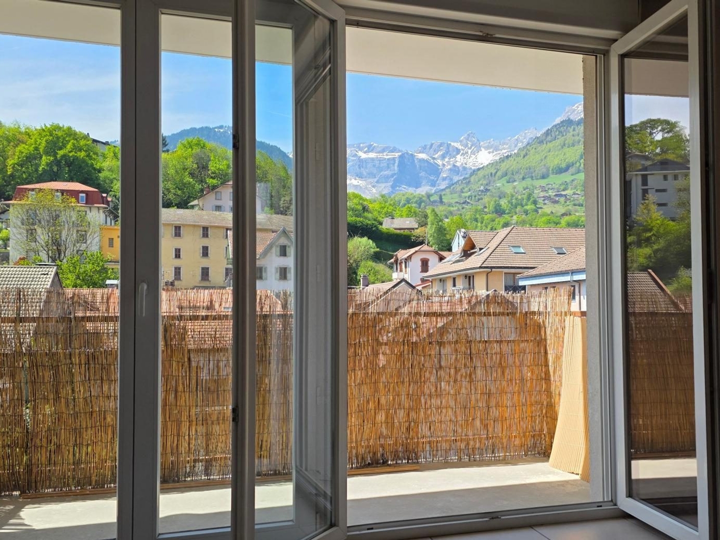 Appartement à vendre - 3 pièces - 64m2 - Sallanches (74700)