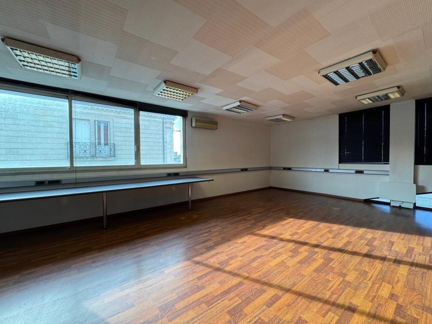 Appartement à vendre - 6 pièces - 150m2 - Bordeaux (33300)