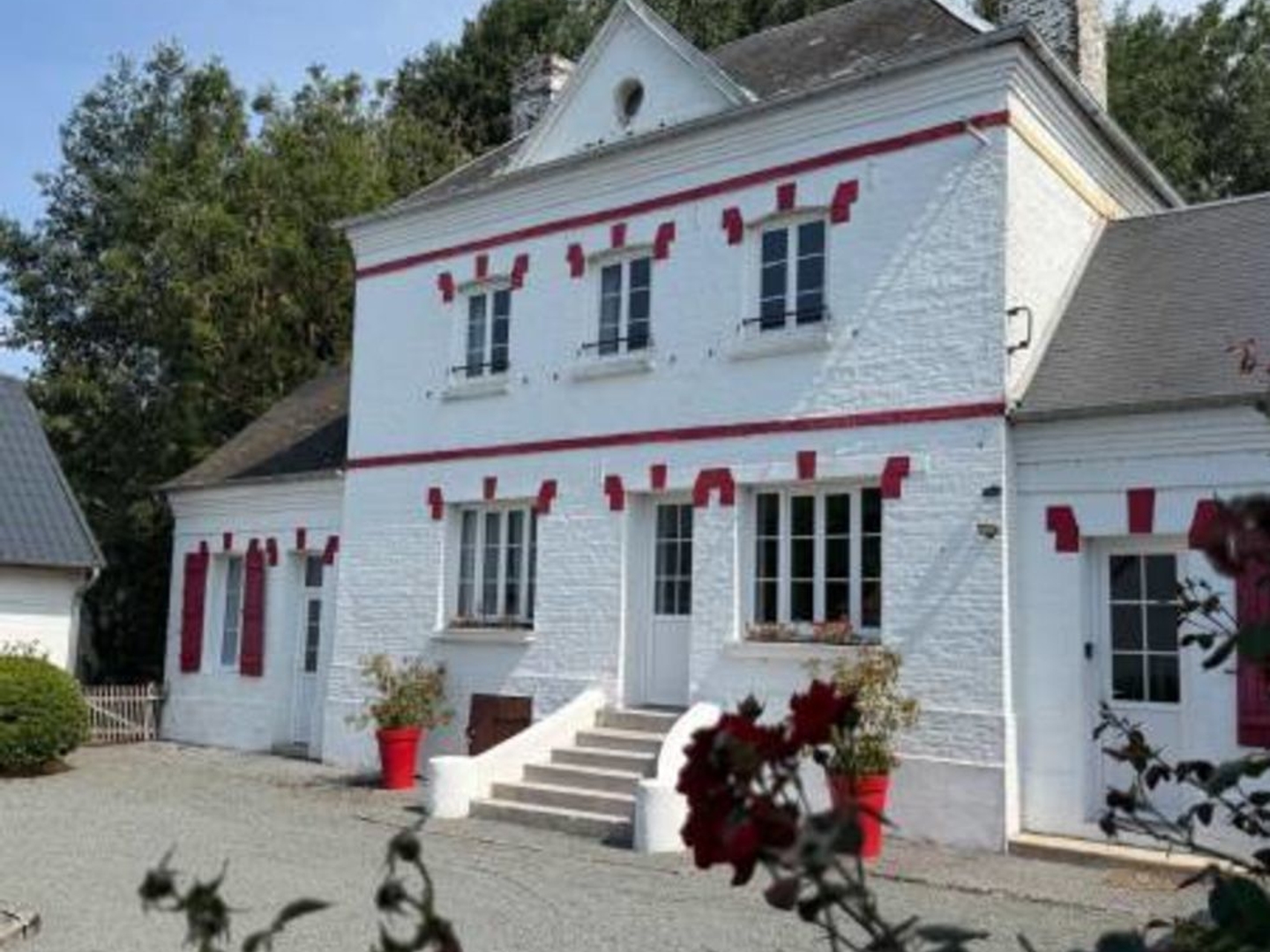 GH 1067 - Magnifique Propriété au Coeur de la Baie