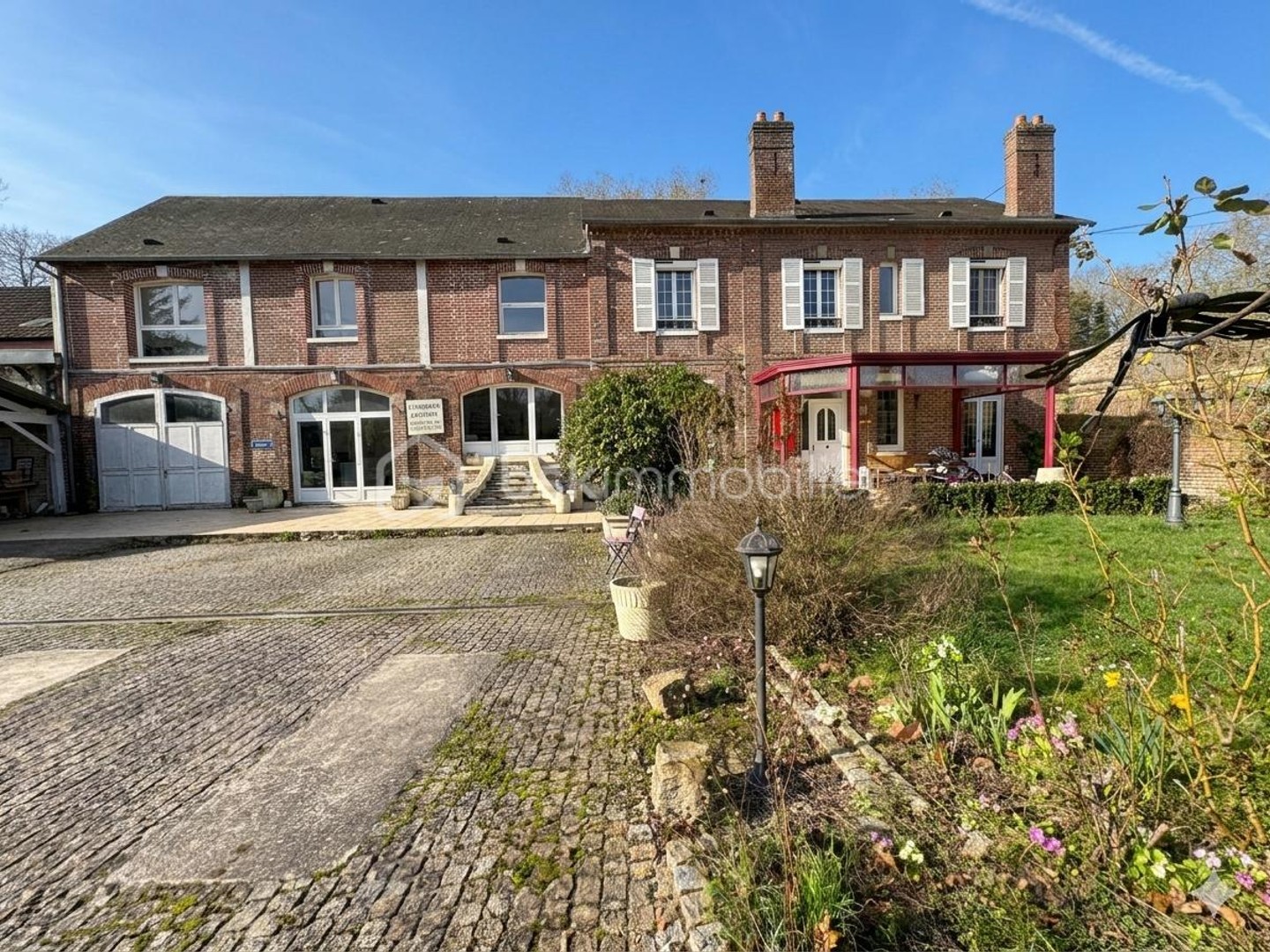 Maison 8 pièces 350 m²