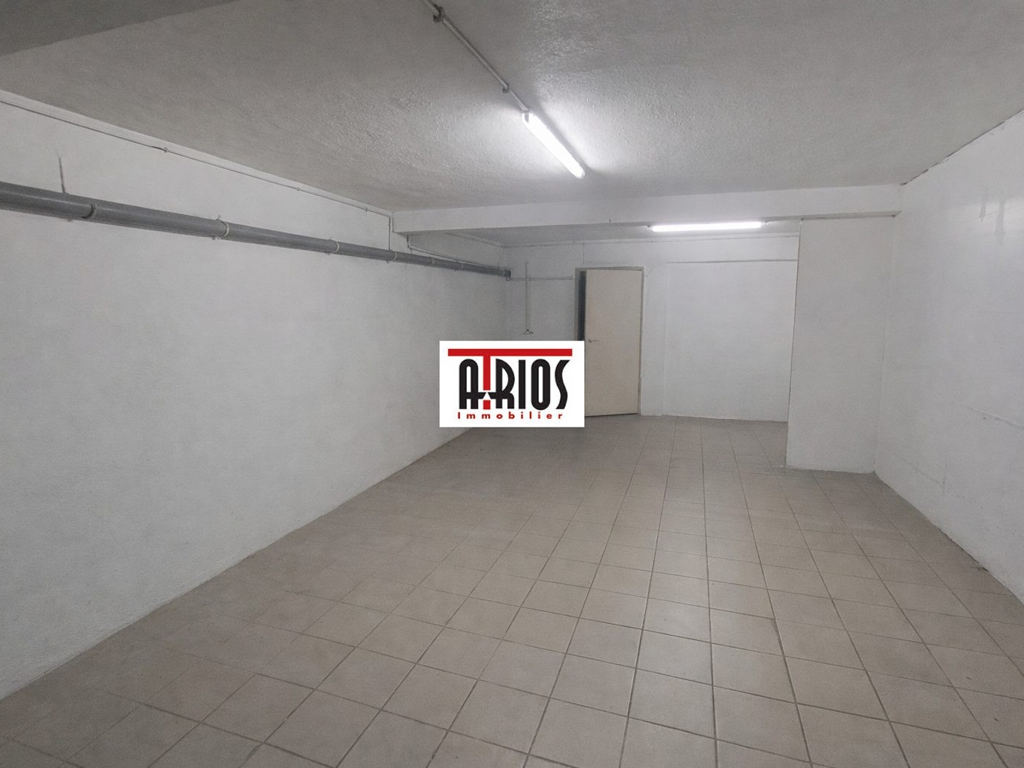 Locaux à vendre - 200m2 - Sanary-Sur-Mer (83110)