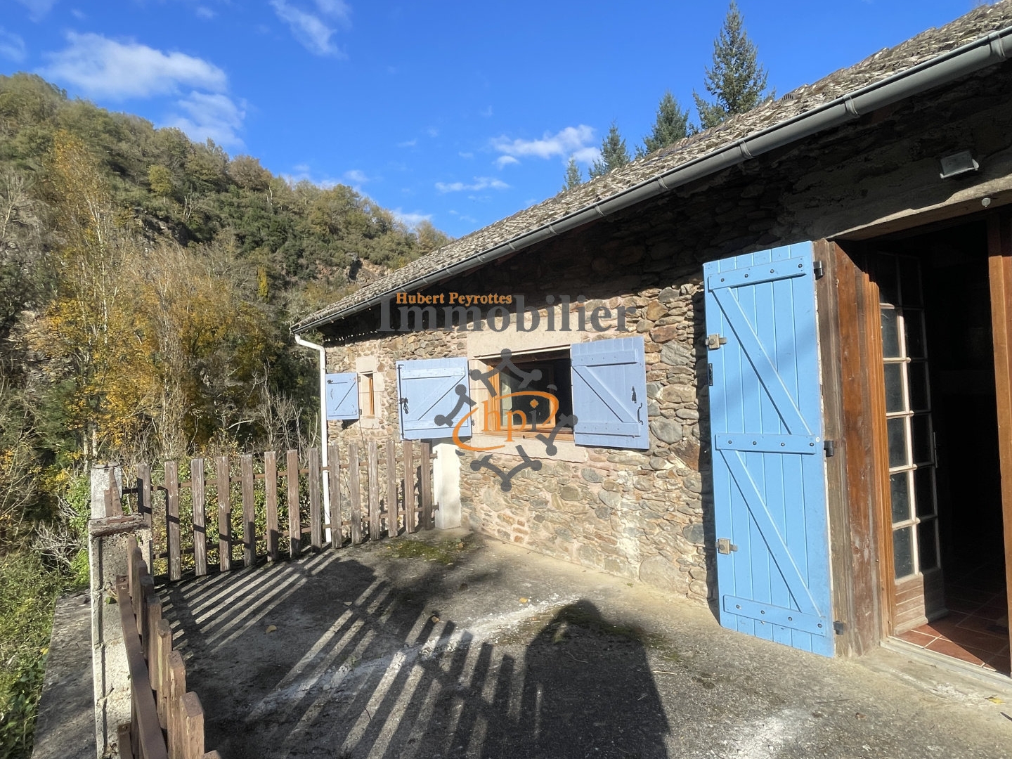 Vente maison de campagne en pierres avec terrain attenant de