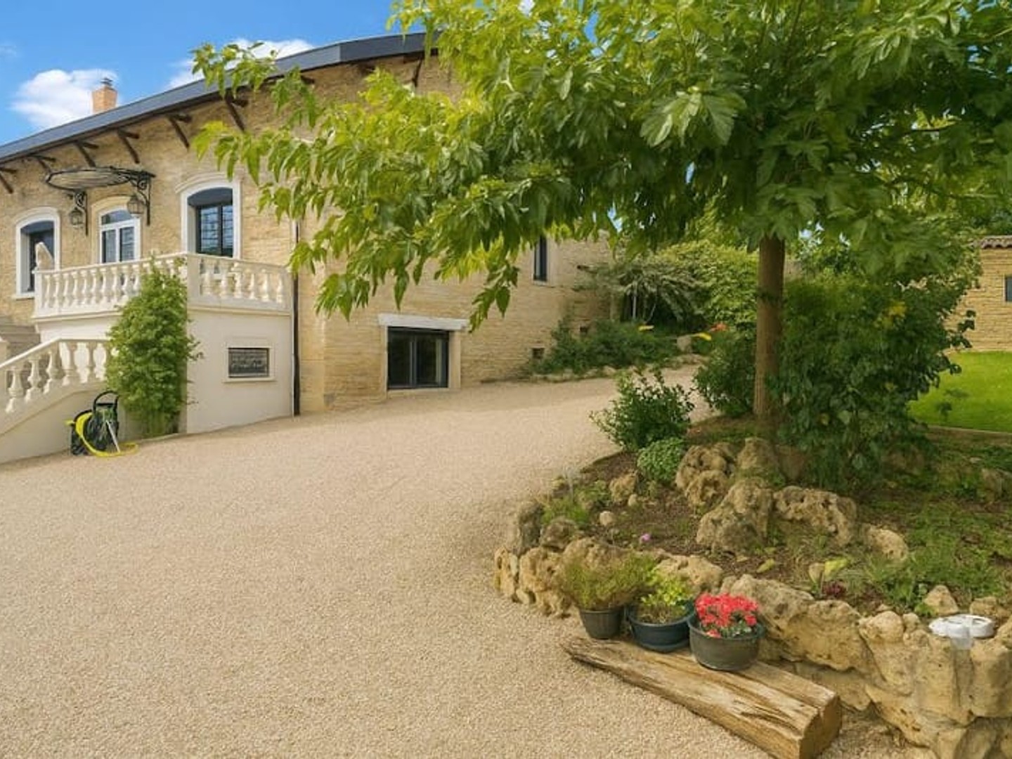 Maison 8 pièces 279 m²