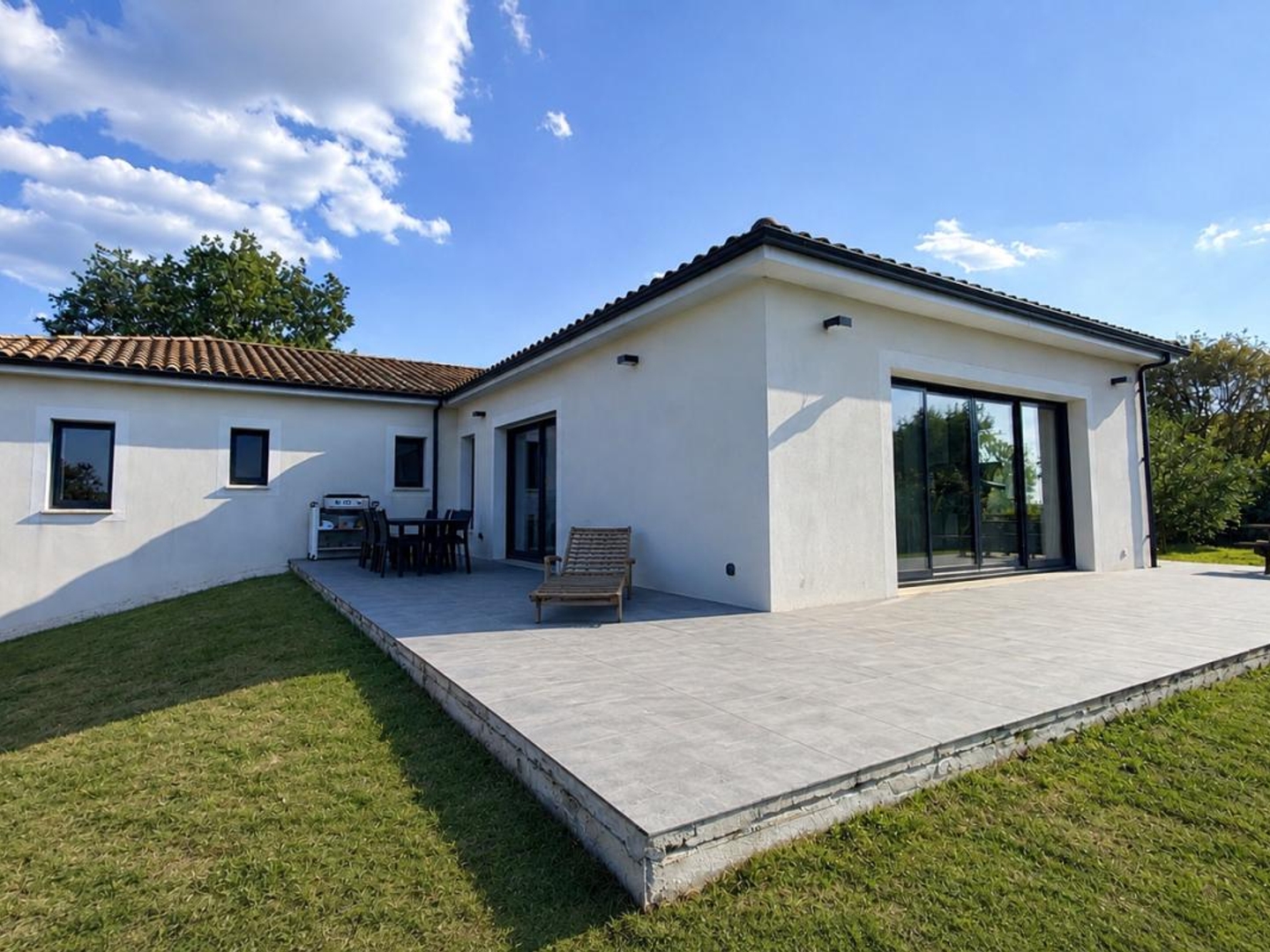 Maison de plain-pied T6 à 10 minutes de CAHORS