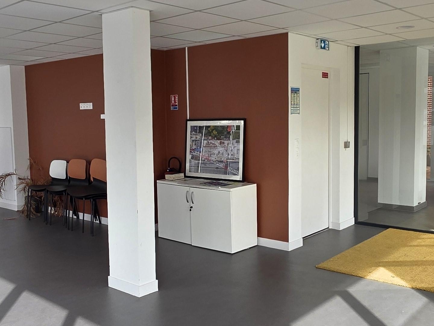 Bureaux 2 pièces 99 m²