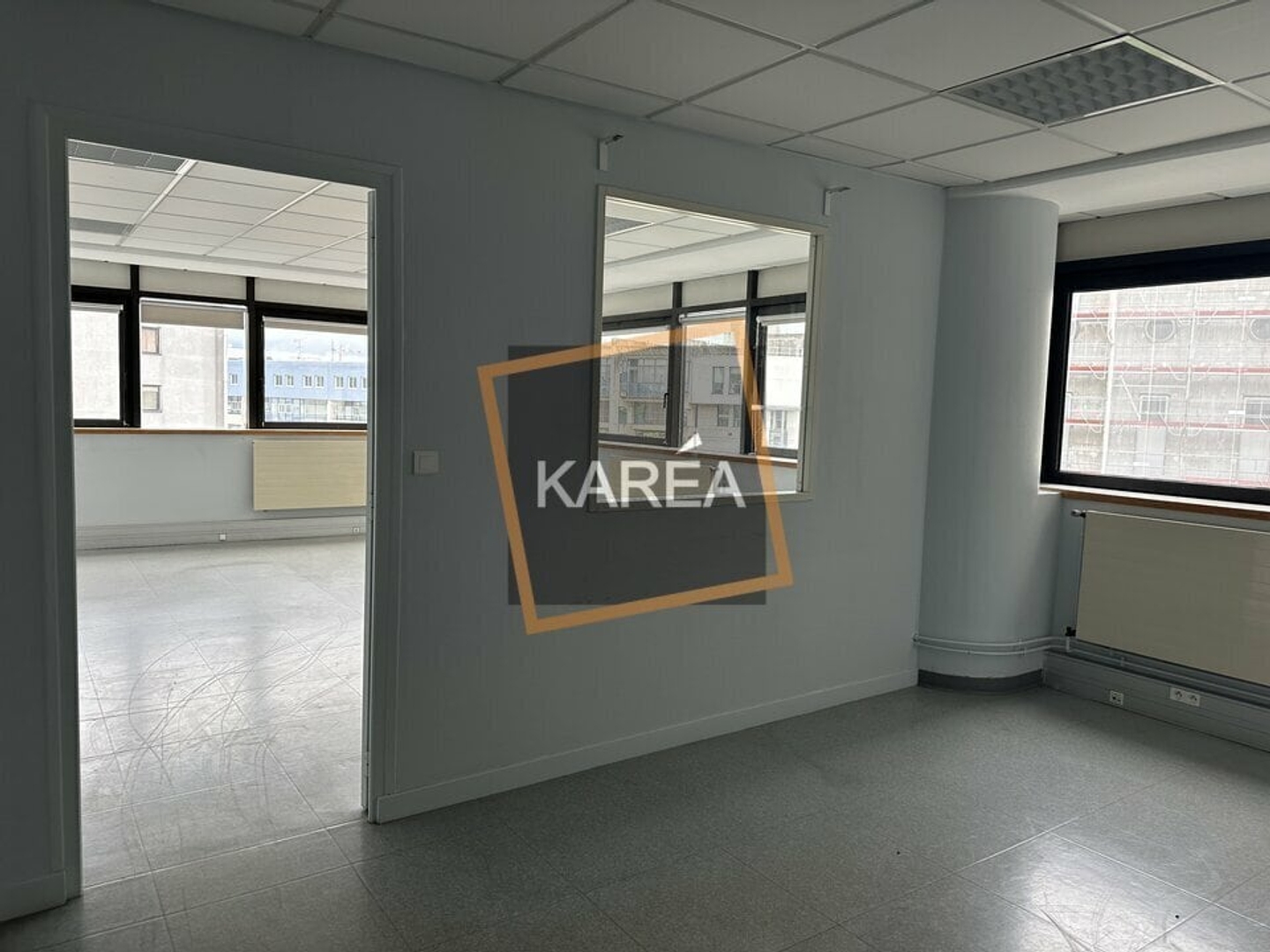 BUREAUX LOUES A VENDRE
