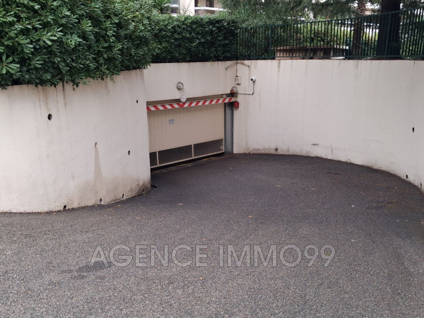 Parking / garage / box à vendre - 15m2 - Cannes (06400)