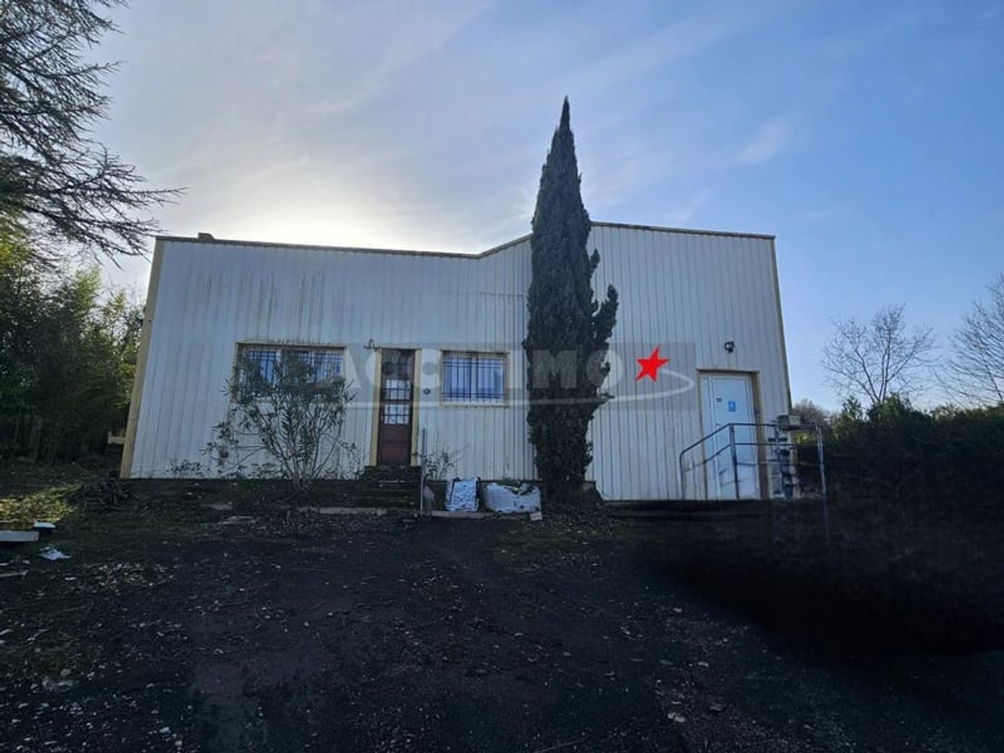 Bureaux 9 pièces 554 m²