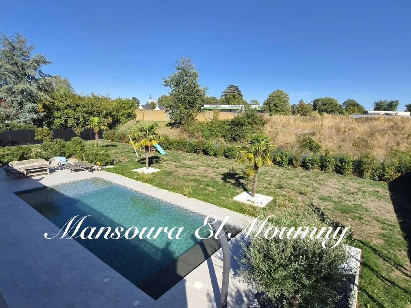 Maison à vendre - 7 pièces - 245m2 - Joué-Lès-Tours (37300)