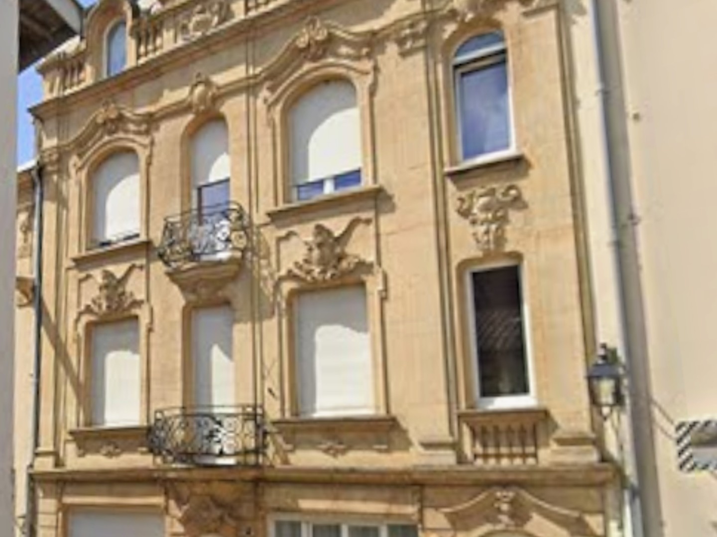 Maison avec appartements 279 m²