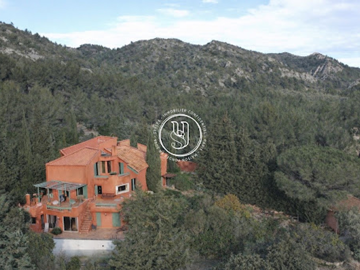 Maison 6 pièces 220 m²
