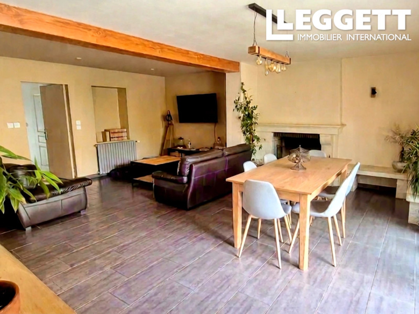 Maison à vendre - 5 pièces - 155m2 - Val D'issoire (87330)