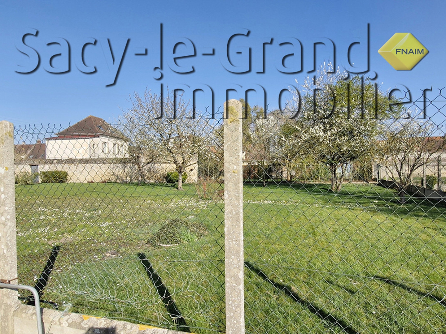 Terrain à vendre - 833m2 - Sacy-Le-Grand (60700)