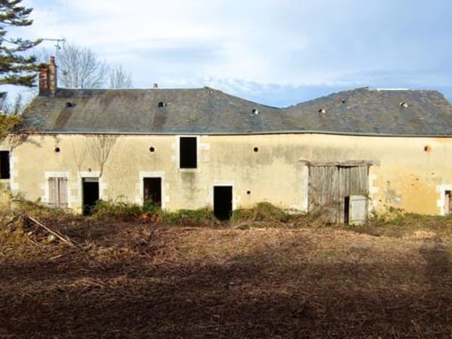 Local 4 pièces 145 m²