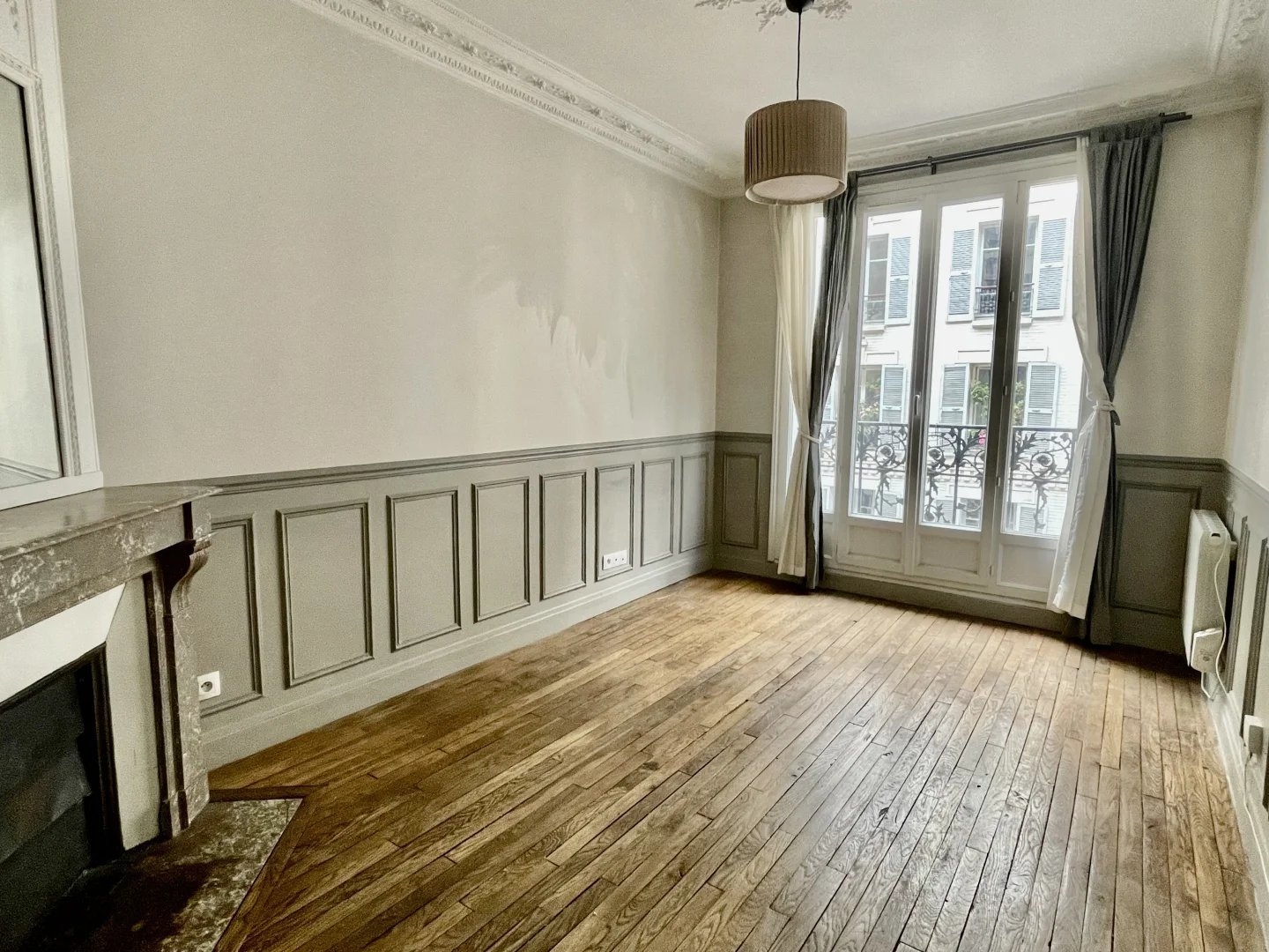 Appartement à vendre - 2 pièces - 34m2 - Paris 18e (75018)
