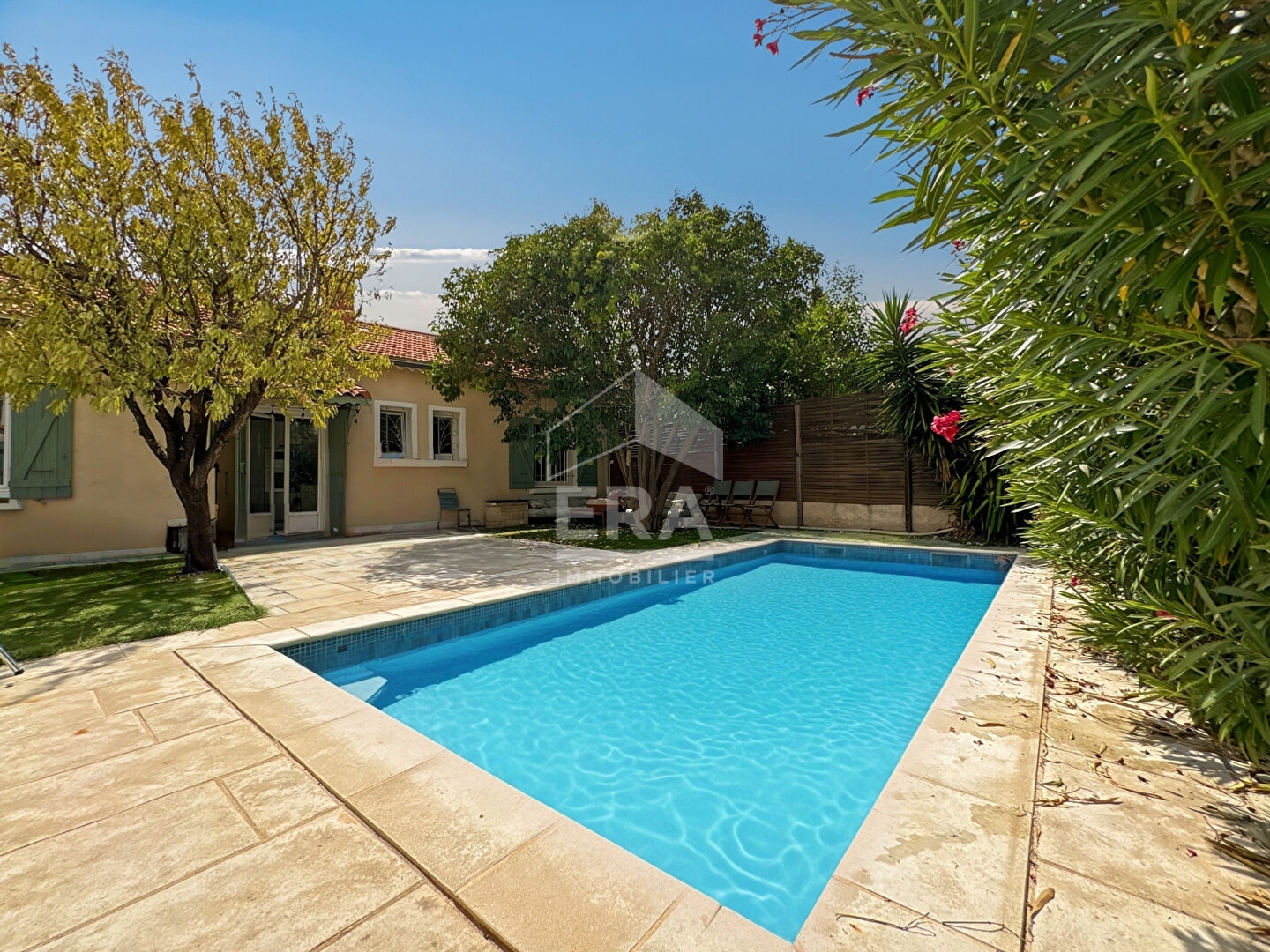 Maison à vendre - 4 pièces - 87m2 - Marseille 12e (13012)