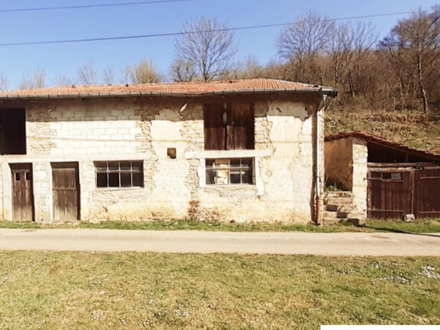 Ancien lieu d'élevage, à la campagne.