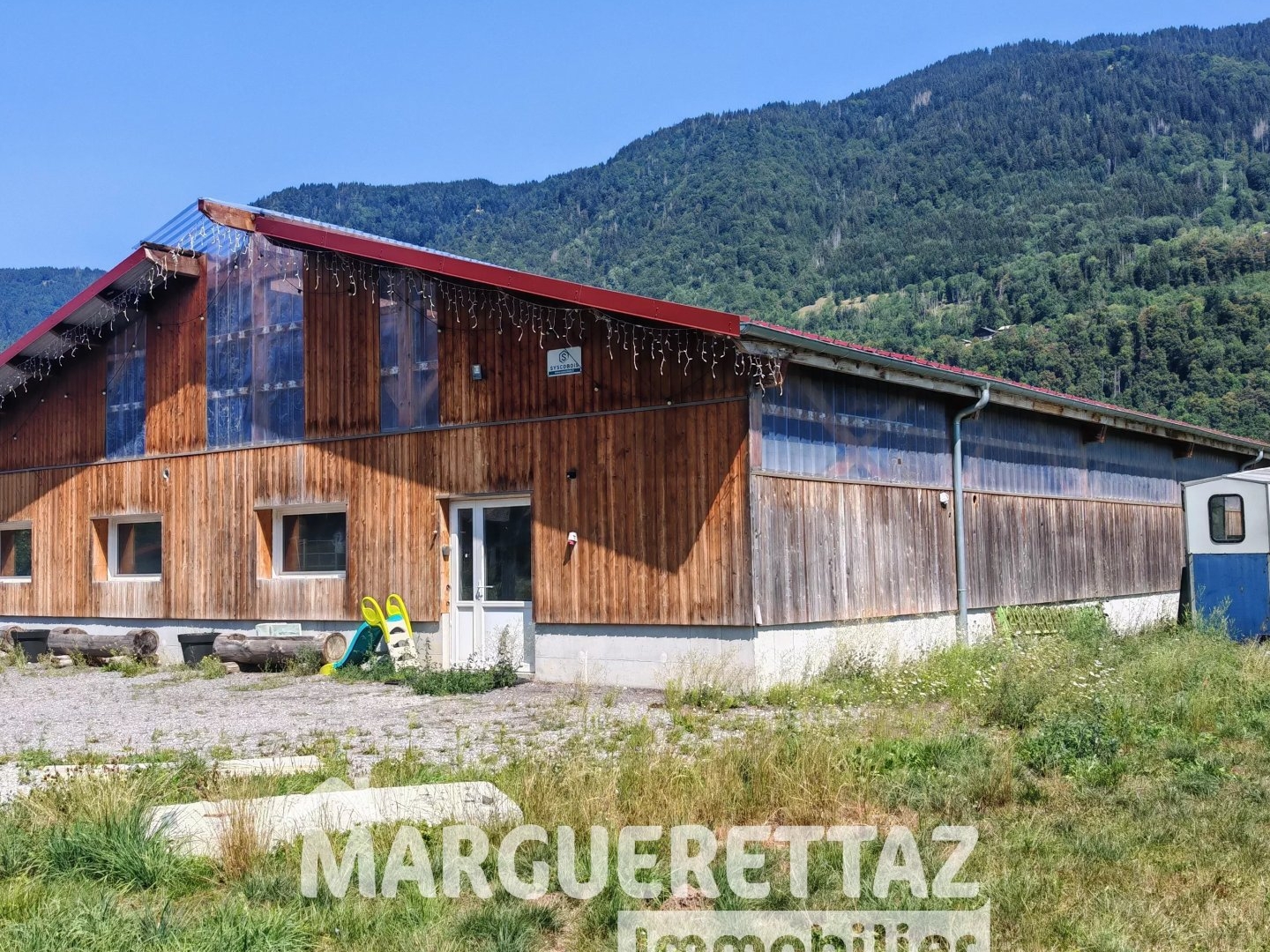 Ferme savoyarde à vendre à la Rivière Enverse