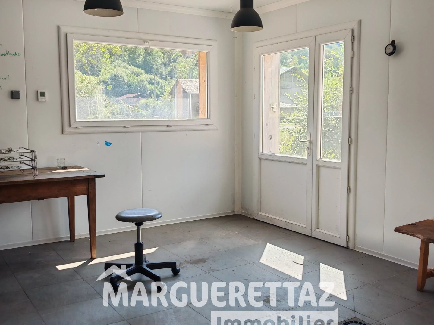 Maison à vendre - 390m2 - La Rivière-Enverse (74440)