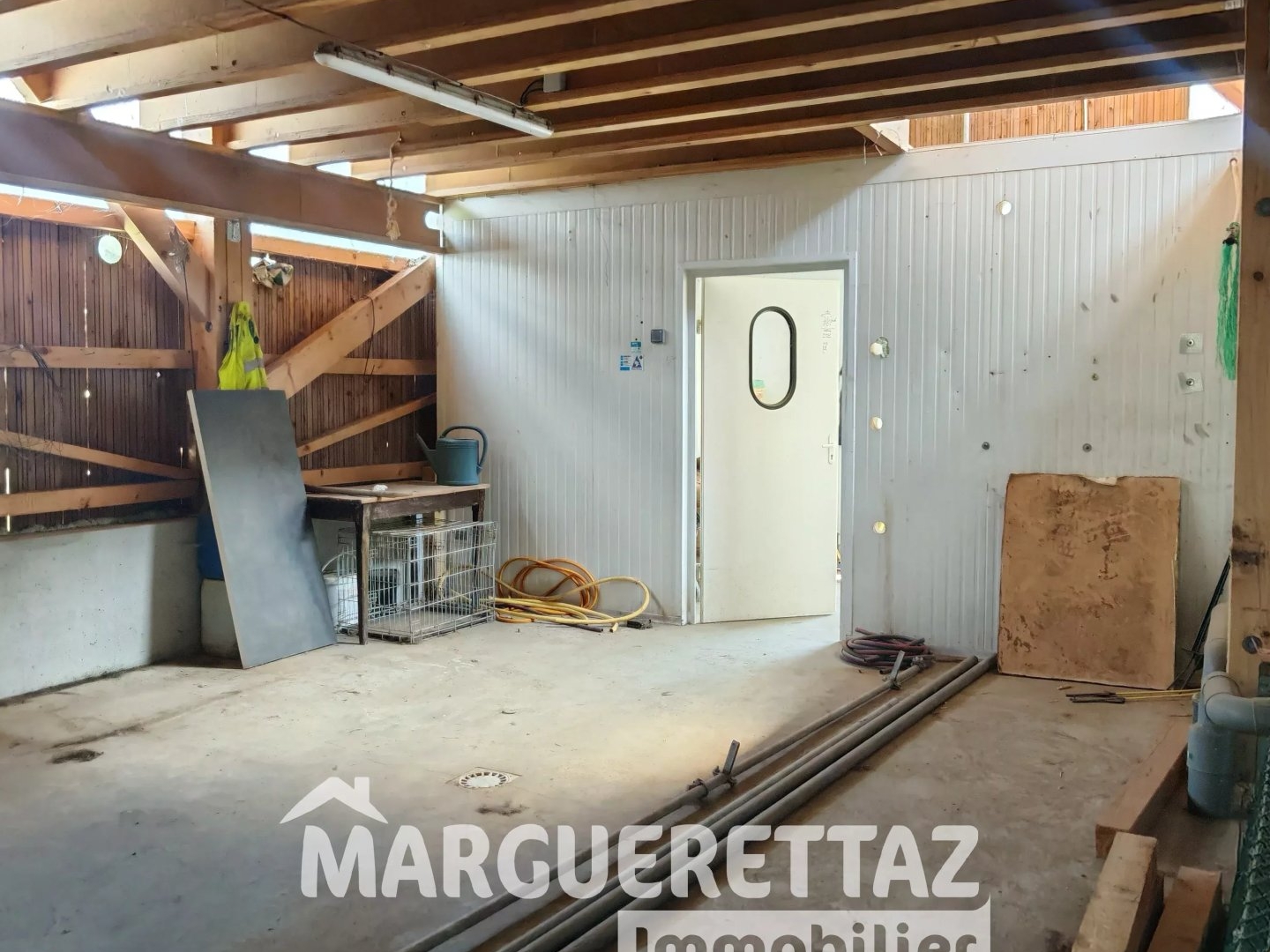 Maison à vendre - 390m2 - La Rivière-Enverse (74440)