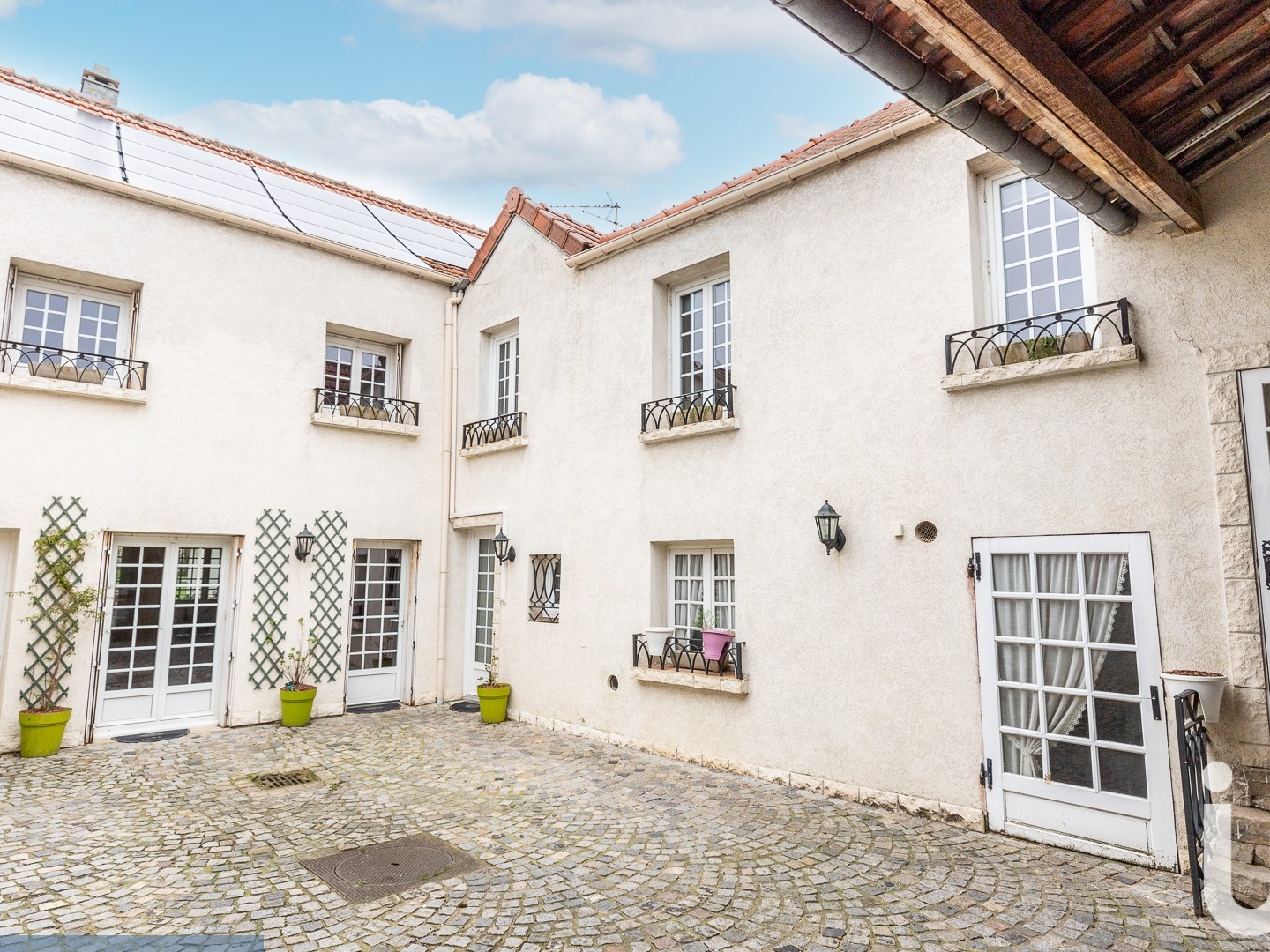 Maison 8 pièces 200 m²