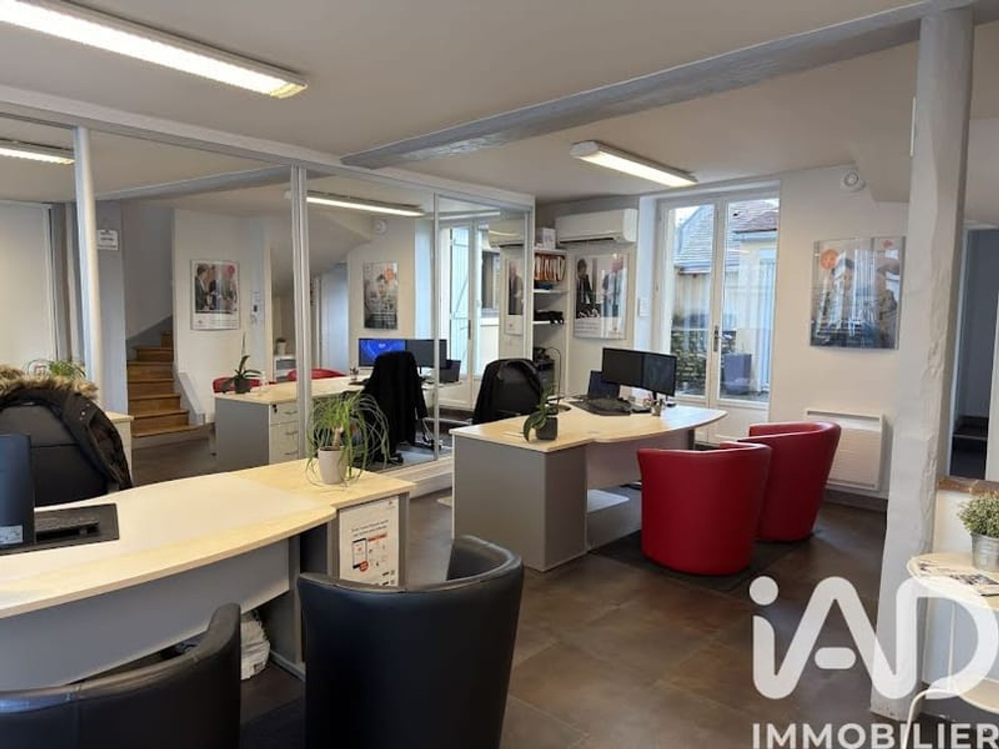 Bureaux à vendre - 66m2 - Houdan (78550)