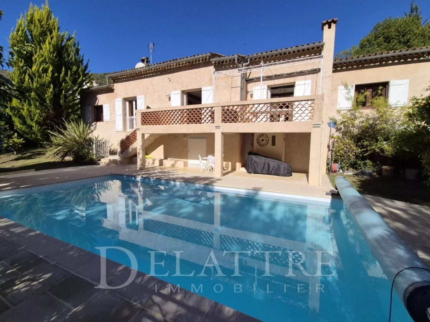 Maison de plain-pied avec vue dégagée - Calme absolu et vastes volumes