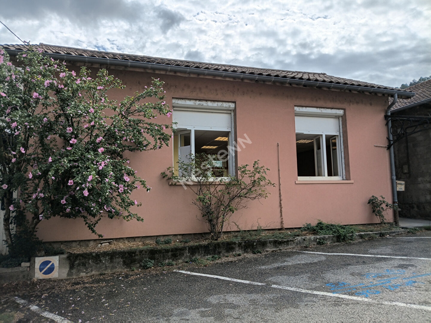 Locaux à vendre - 3 pièces - 62m2 - Saint-Sauveur-De-... (07190)