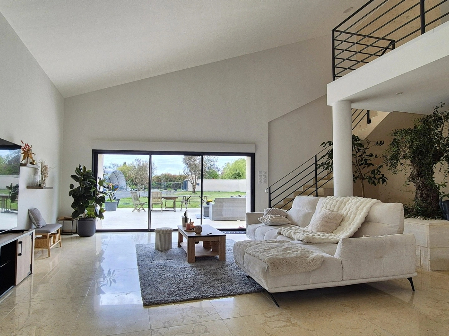 Maison 8 pièces 250 m²