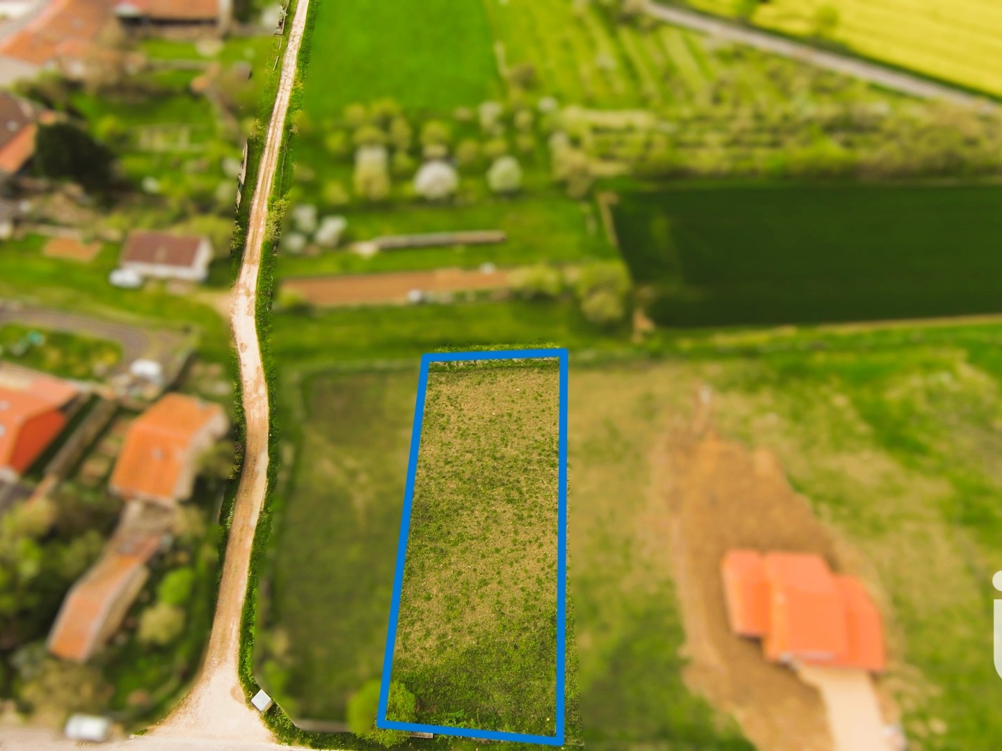 Terrain 900 m²