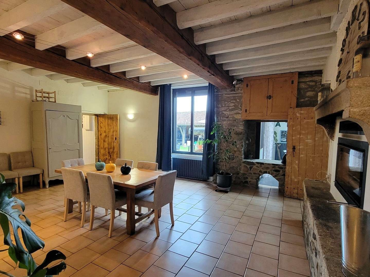 Maison à vendre - 8 pièces - 230m2 - Courlay (79440)