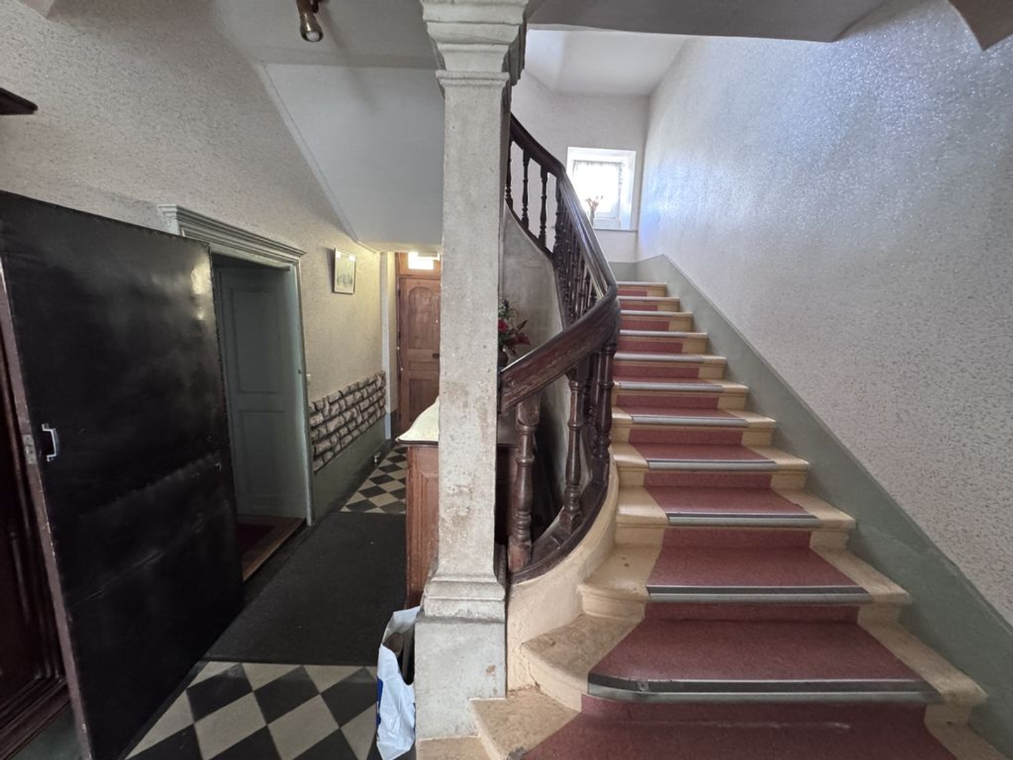 Maison à vendre - 30 pièces - 672m2 - La Vôge-Les-Bains (88240)