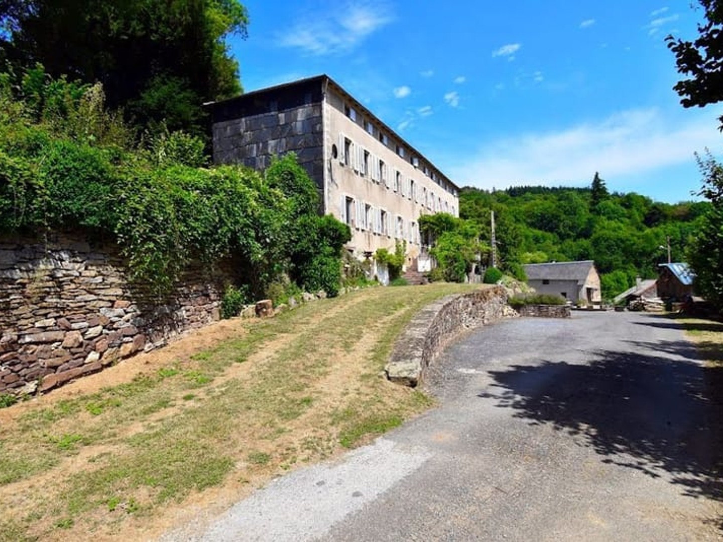 Maison 12 pièces 328 m²